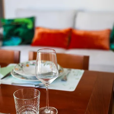 Apartment 106 Lounge